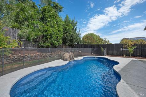 308 Ranch House Drive Cloverdale CA 95425