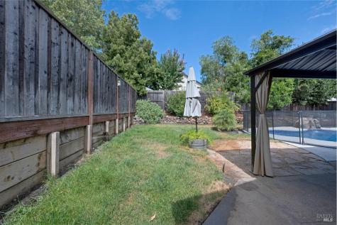 308 Ranch House Drive Cloverdale CA 95425