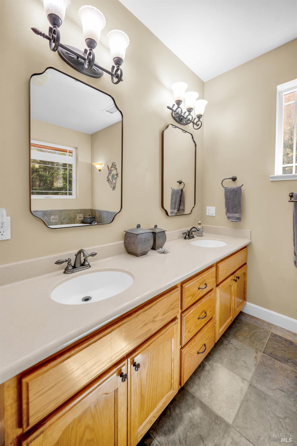 3970 Canyon Road Willits CA 95490