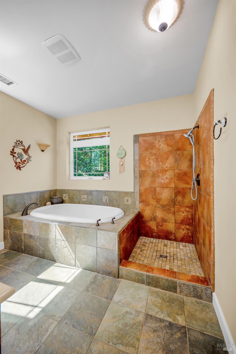 3970 Canyon Road Willits CA 95490