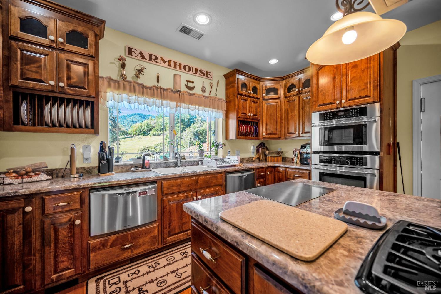 3970 Canyon Road Willits CA 95490