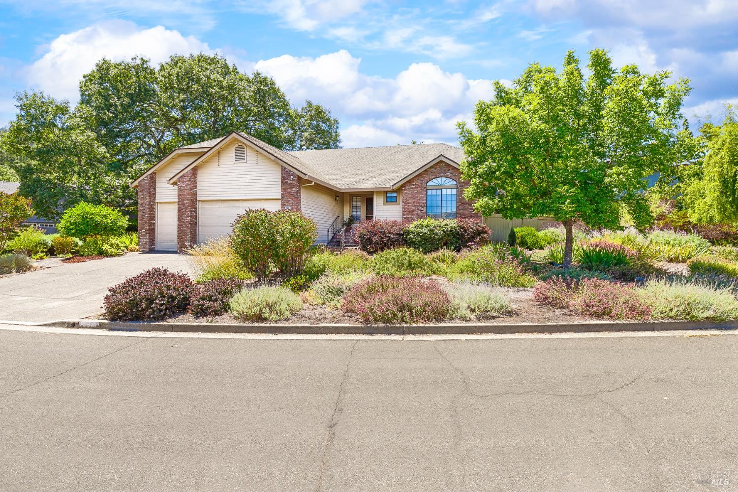 426 Woodley Way Santa Rosa CA 95409