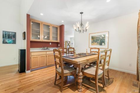 426 Woodley Way Santa Rosa CA 95409