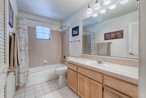 426 Woodley Way Santa Rosa CA 95409