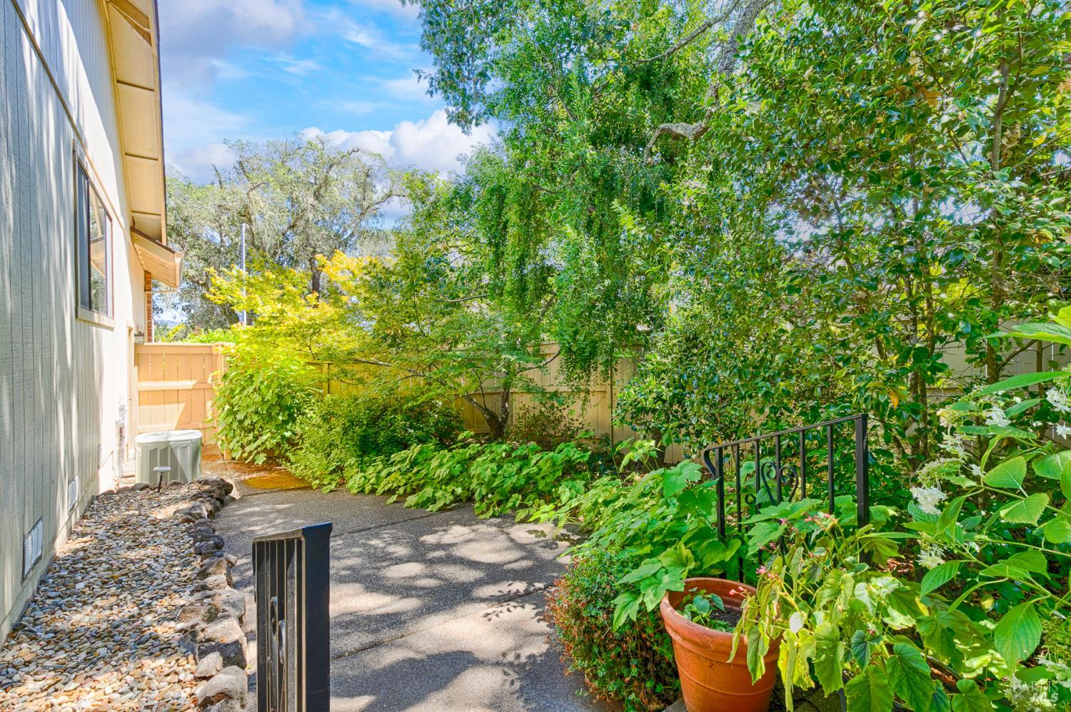 426 Woodley Way Santa Rosa CA 95409