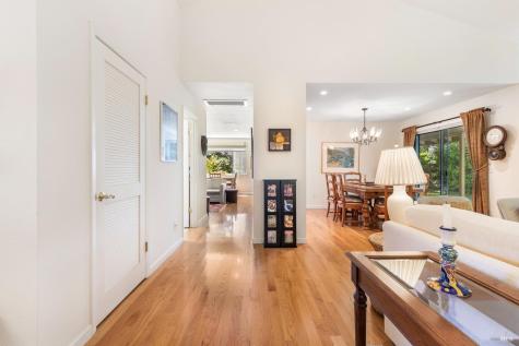 426 Woodley Way Santa Rosa CA 95409