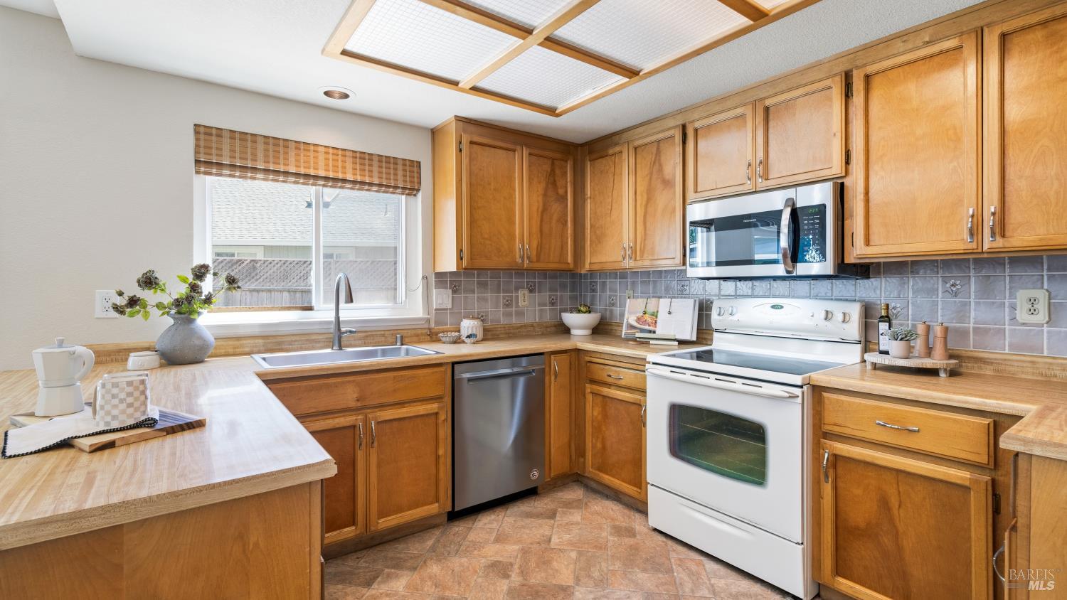 846 Winton Drive Petaluma CA 94954
