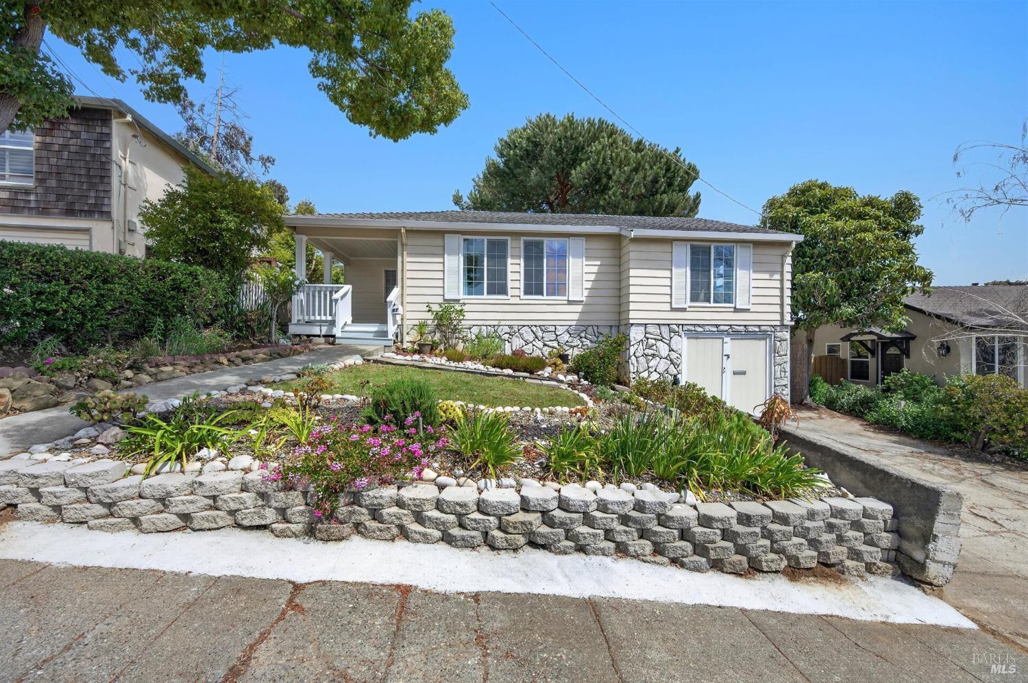 Benicia CA, 81 Buena Vista