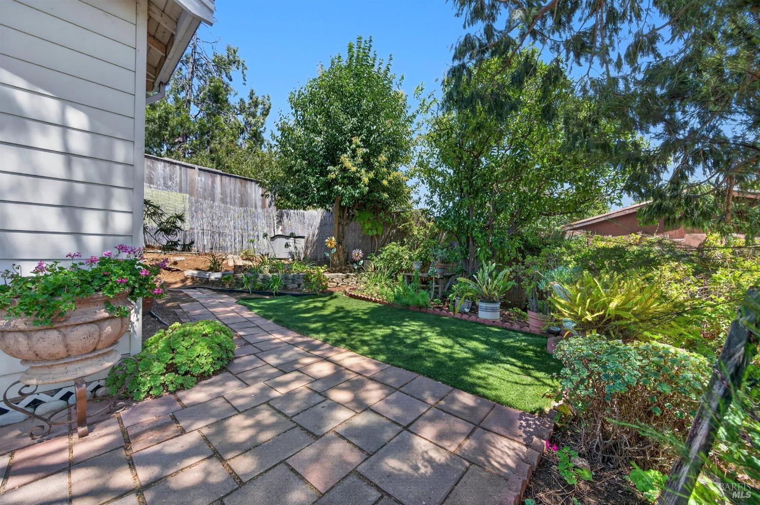 81 Buena Vista Benicia CA 94510