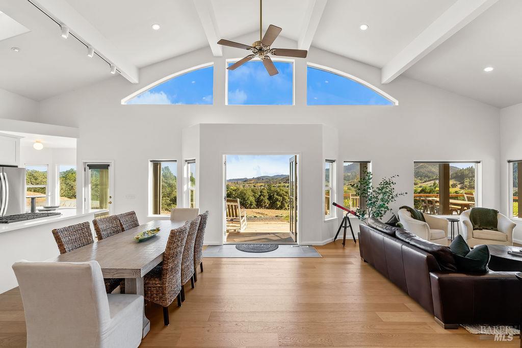 8320 Dry Creek Road Geyserville CA 95441
