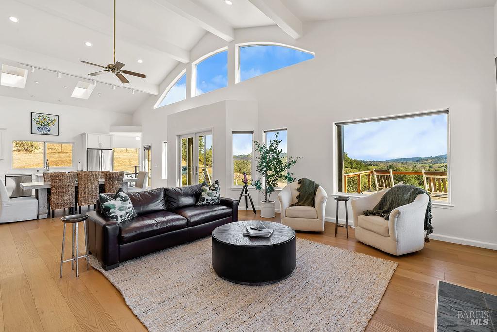 8320 Dry Creek Road Geyserville CA 95441