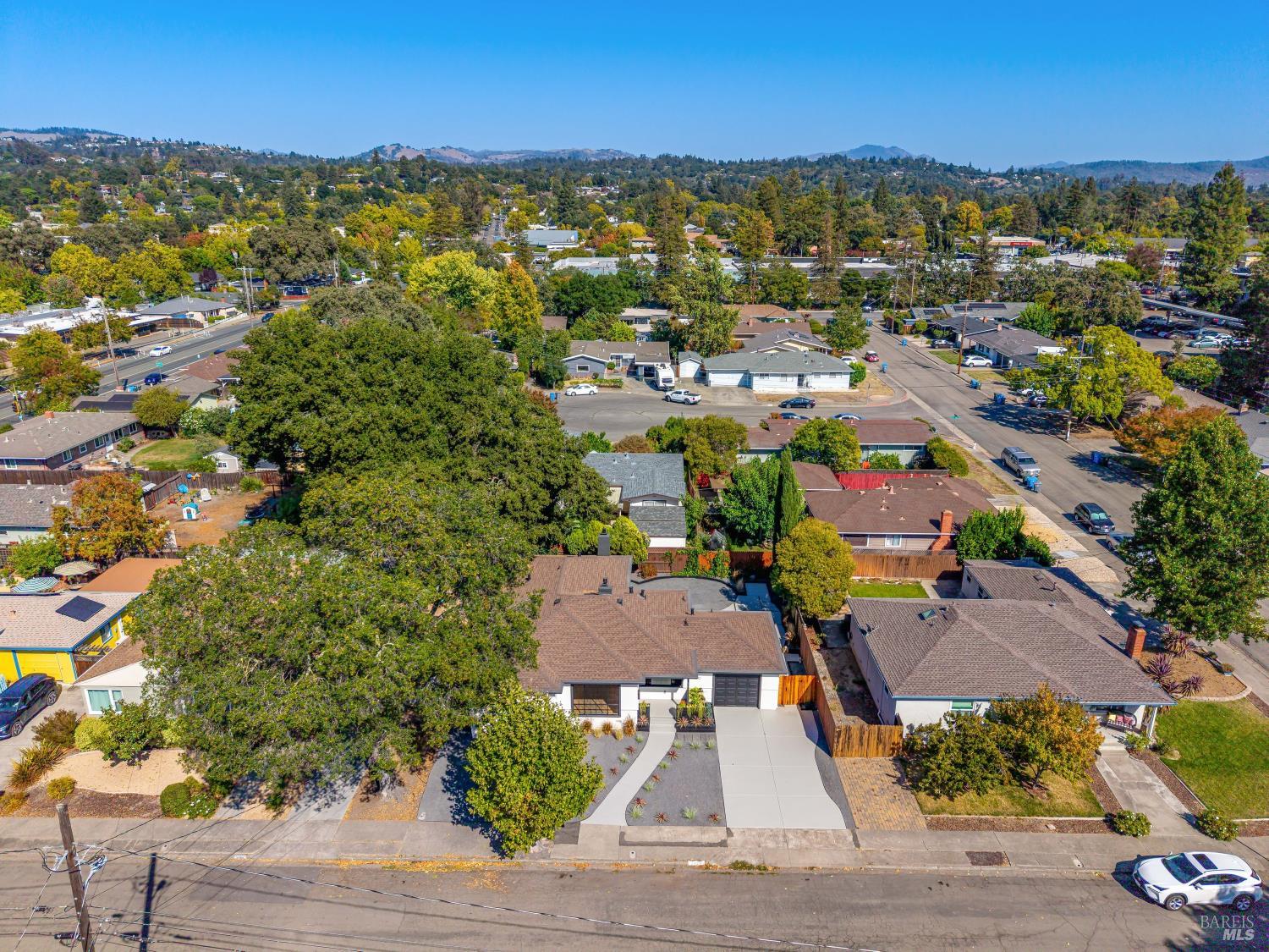 2112 Berkeley Drive Santa Rosa CA 95401