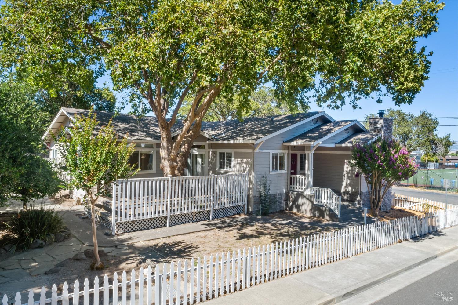 602 Deerfield Lane Petaluma CA 94952