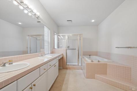 602 Deerfield Lane Petaluma CA 94952