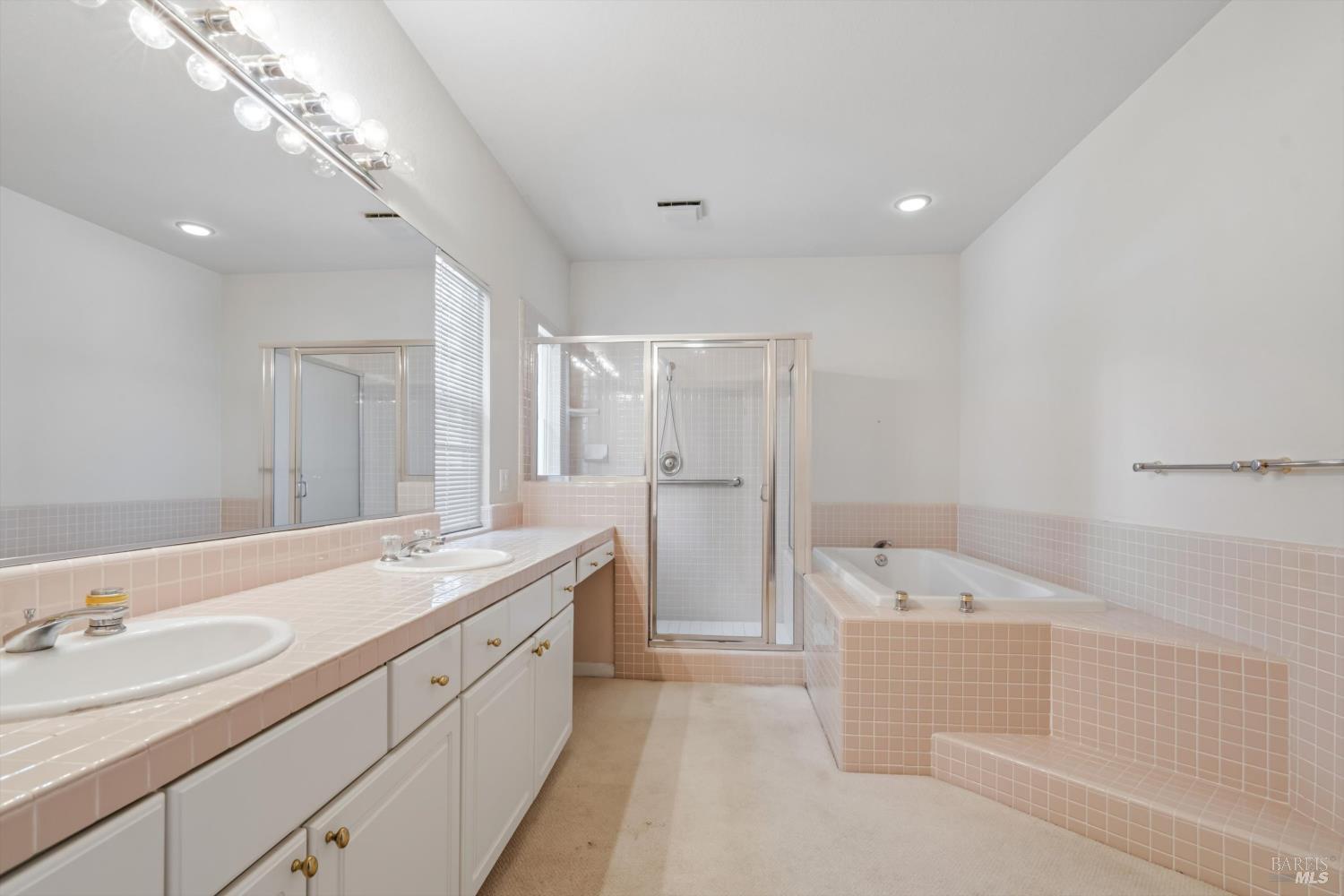 602 Deerfield Lane Petaluma CA 94952