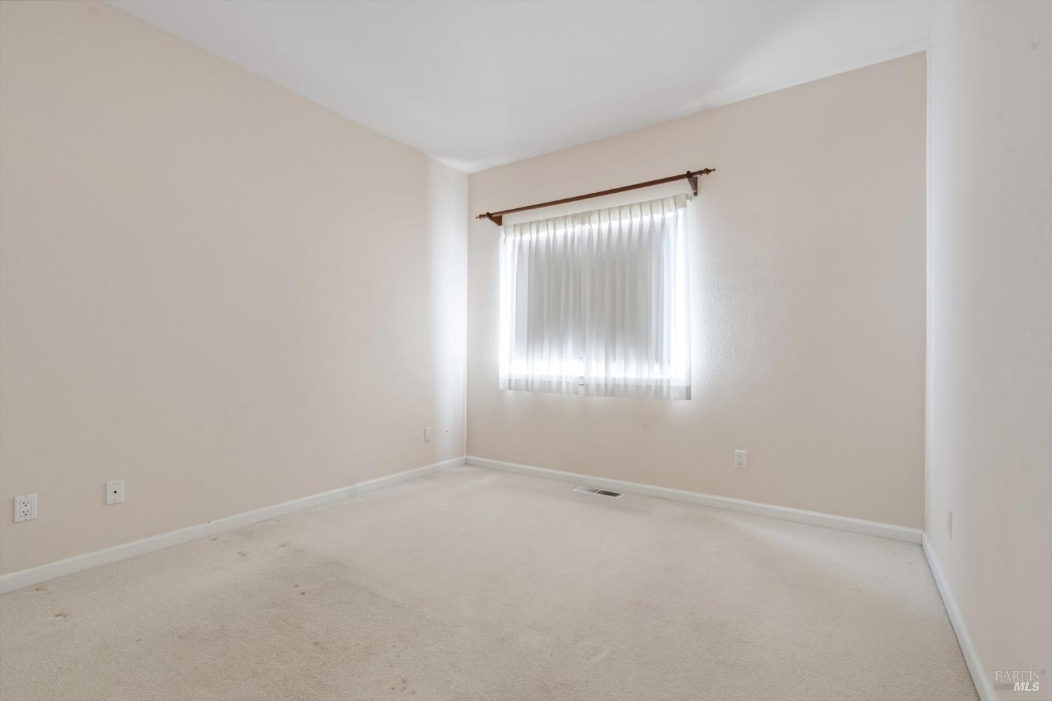 602 Deerfield Lane Petaluma CA 94952