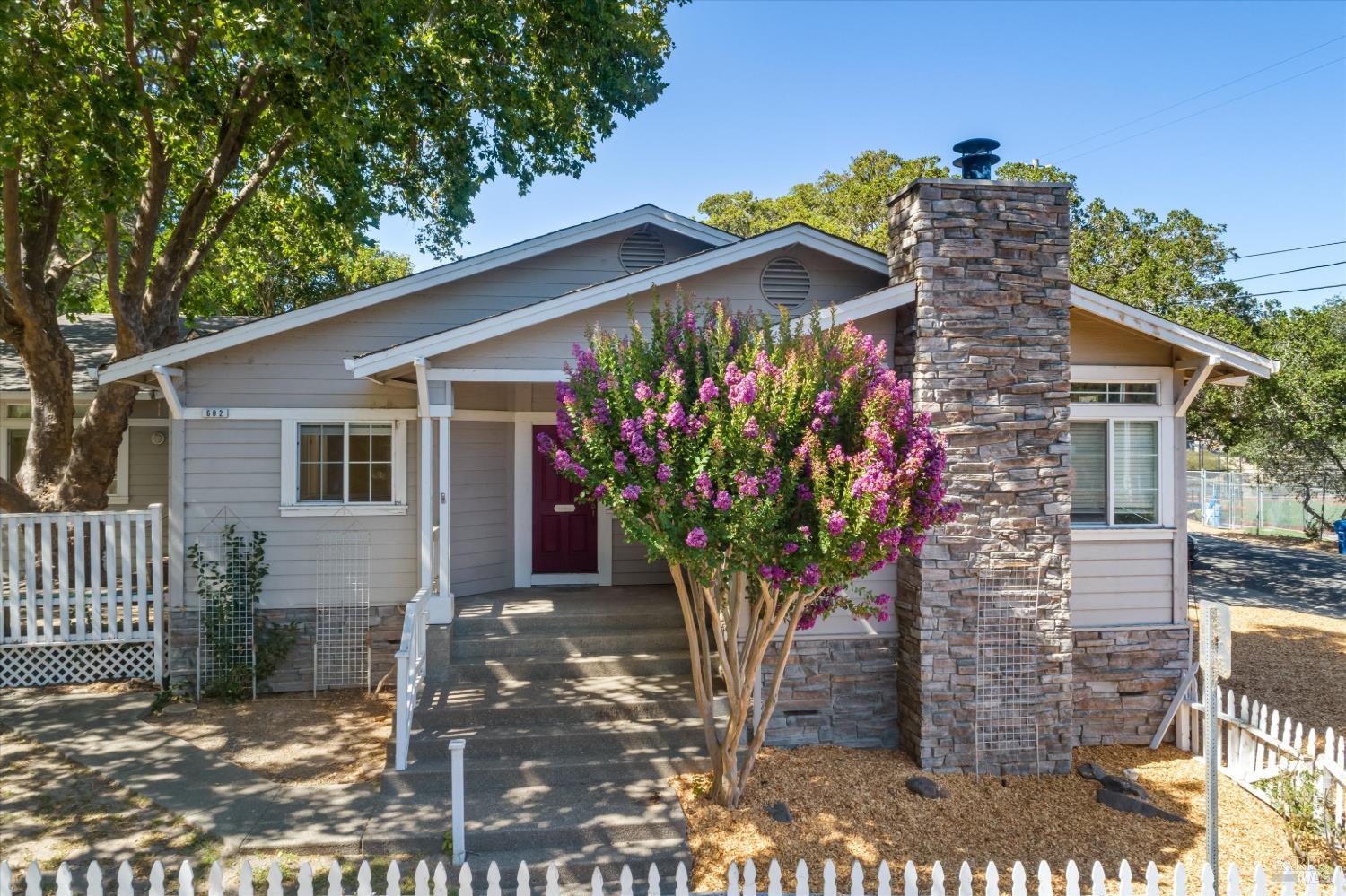 602 Deerfield Lane Petaluma CA 94952