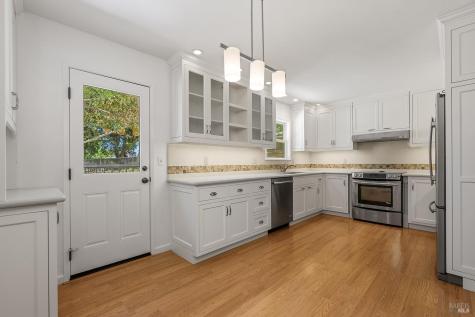 760 Belglen Way Sebastopol CA 95472