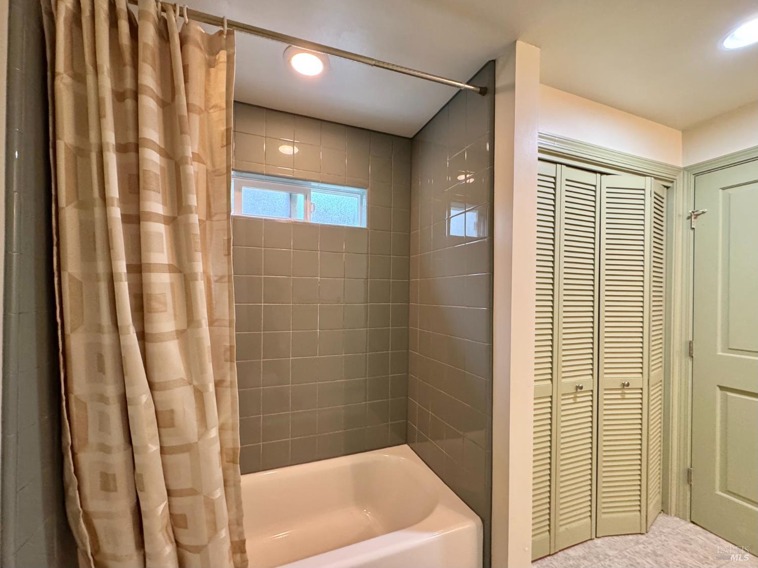 5083 Dry Creek Road Napa CA 94558