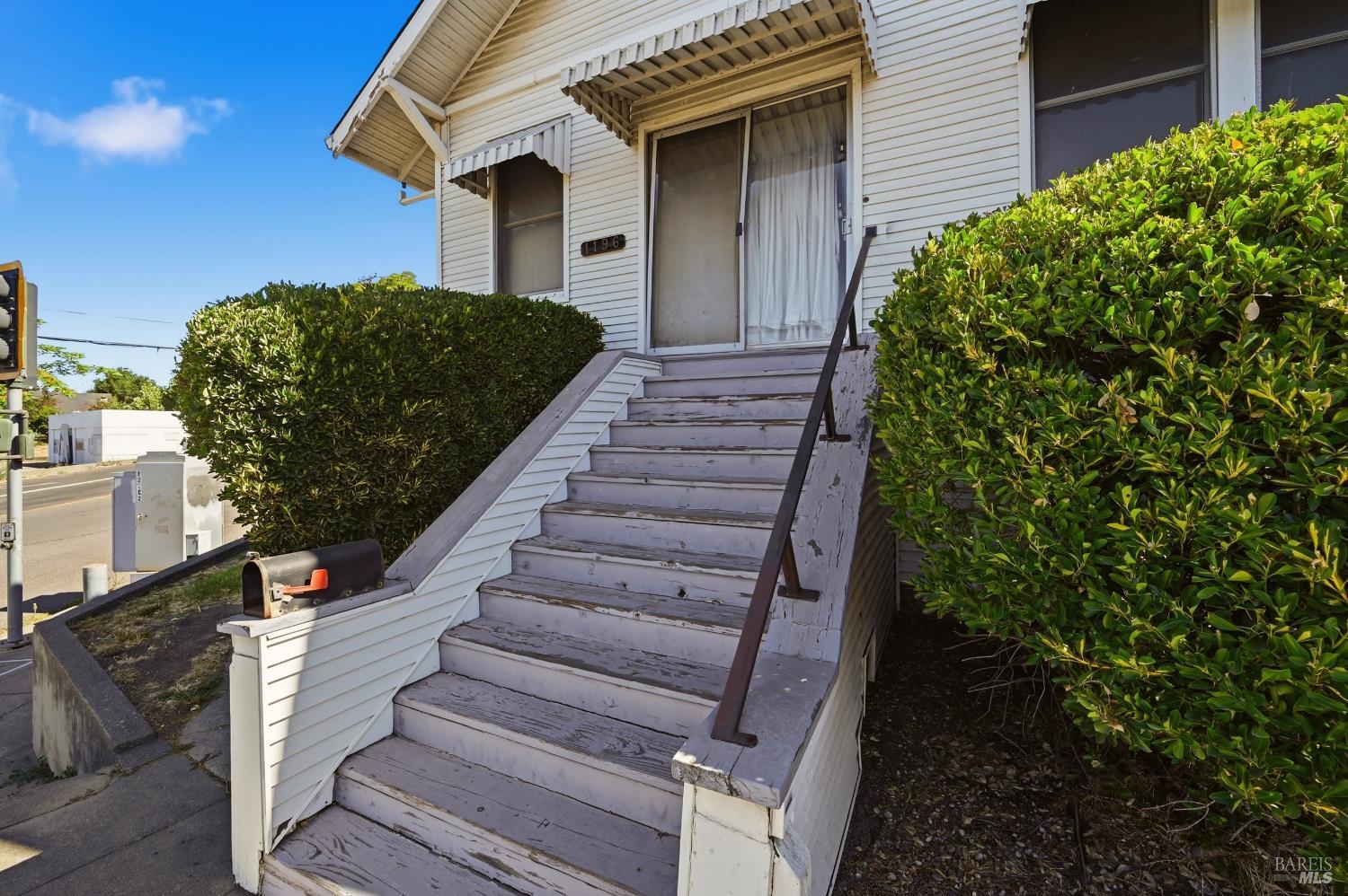 1196 Silverado Trail Napa CA 94559