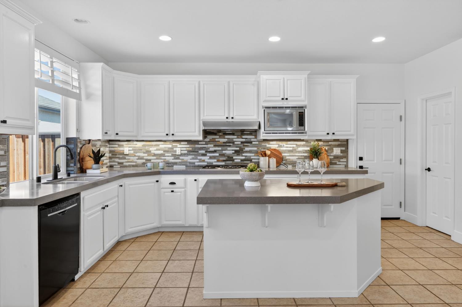 5622 Marden Street Davis CA 95618
