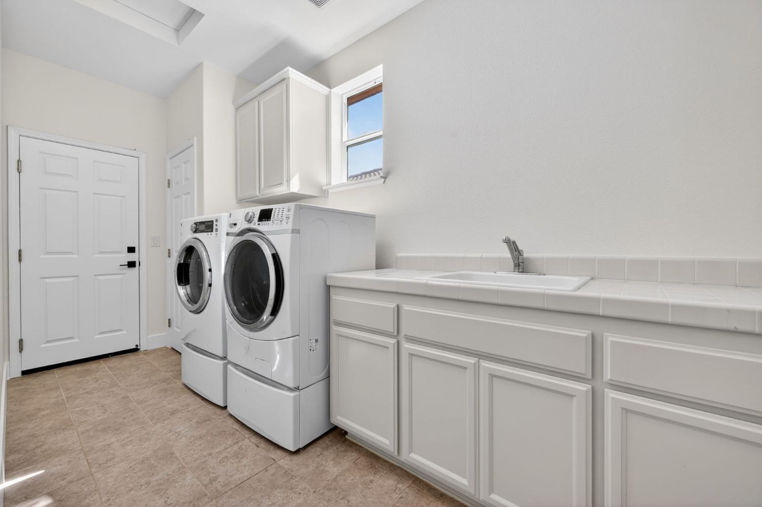 5622 Marden Street Davis CA 95618