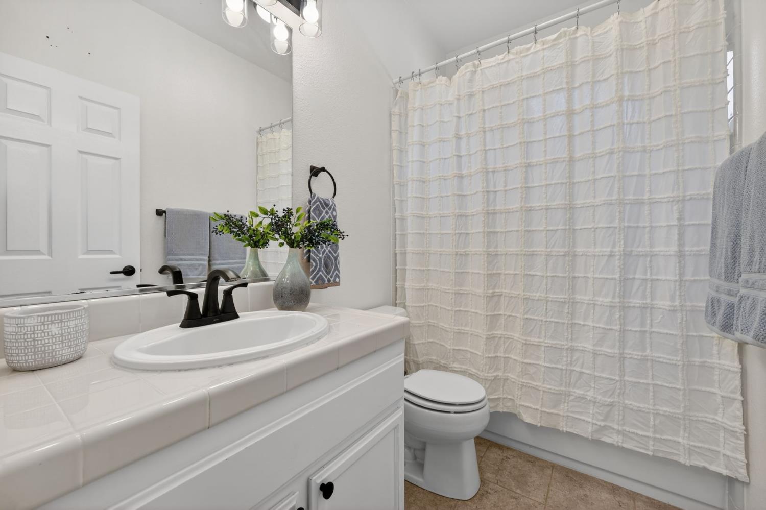 5622 Marden Street Davis CA 95618