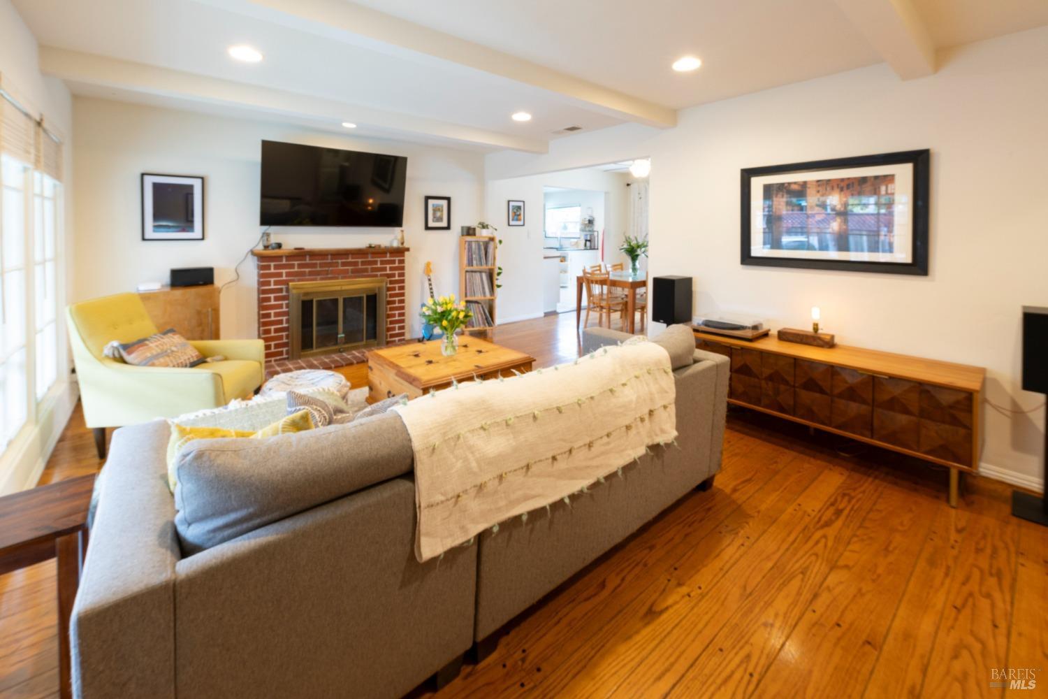 3270 Sonoma Avenue Santa Rosa CA 95405
