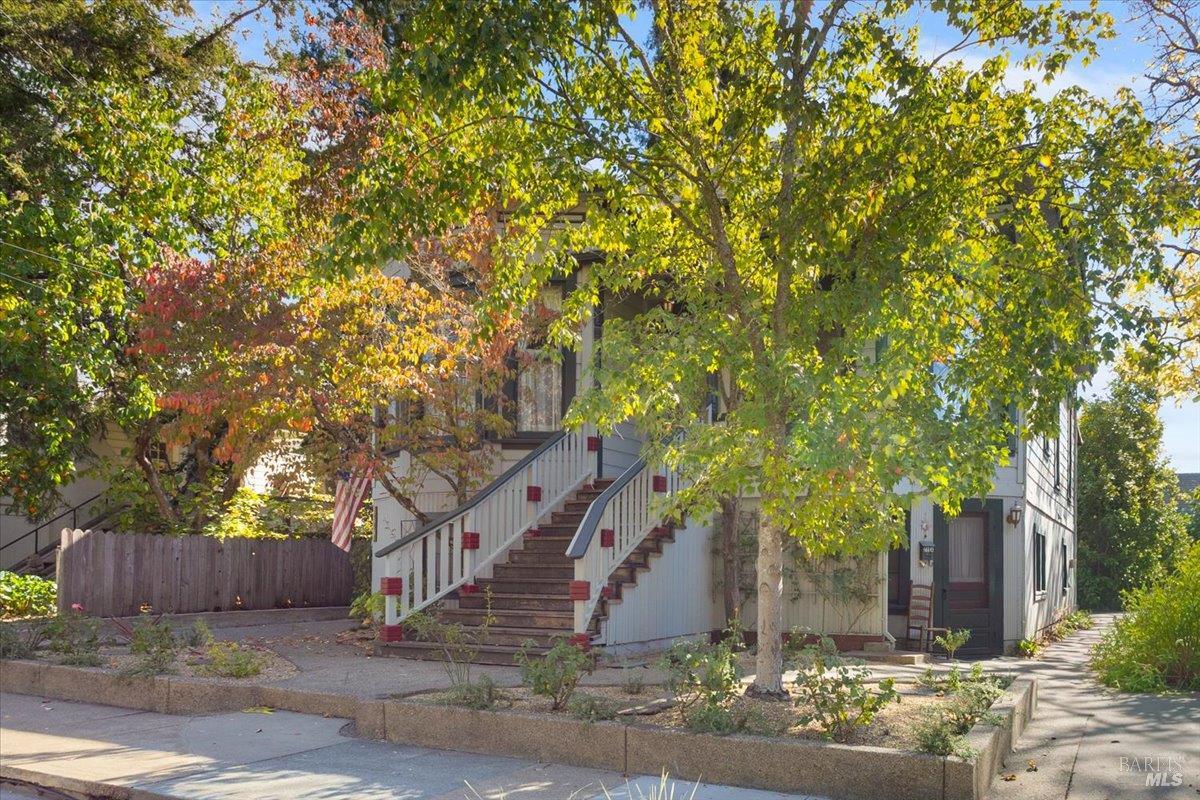 220 North Street Healdsburg CA 95448