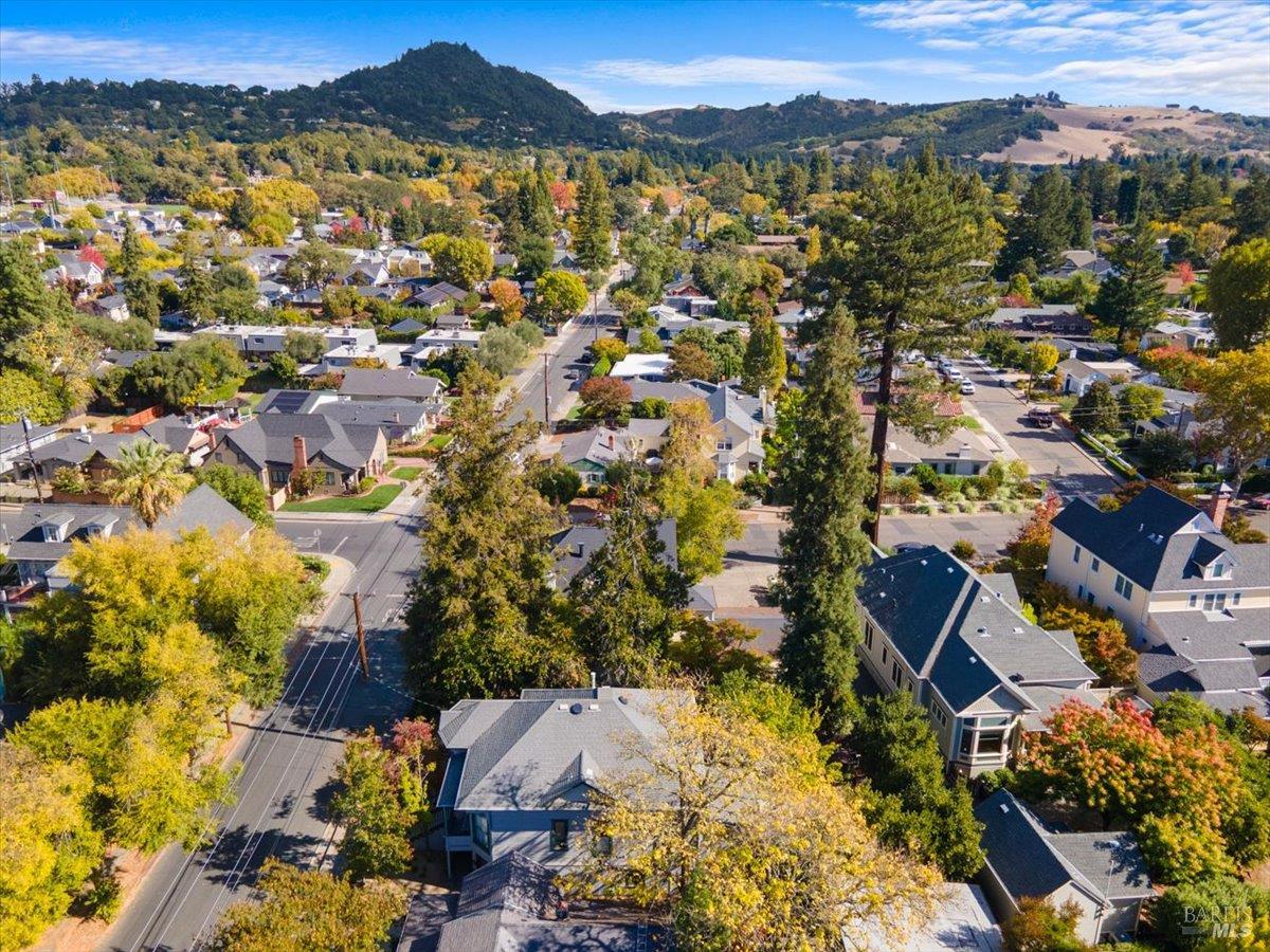 220 North Street Healdsburg CA 95448
