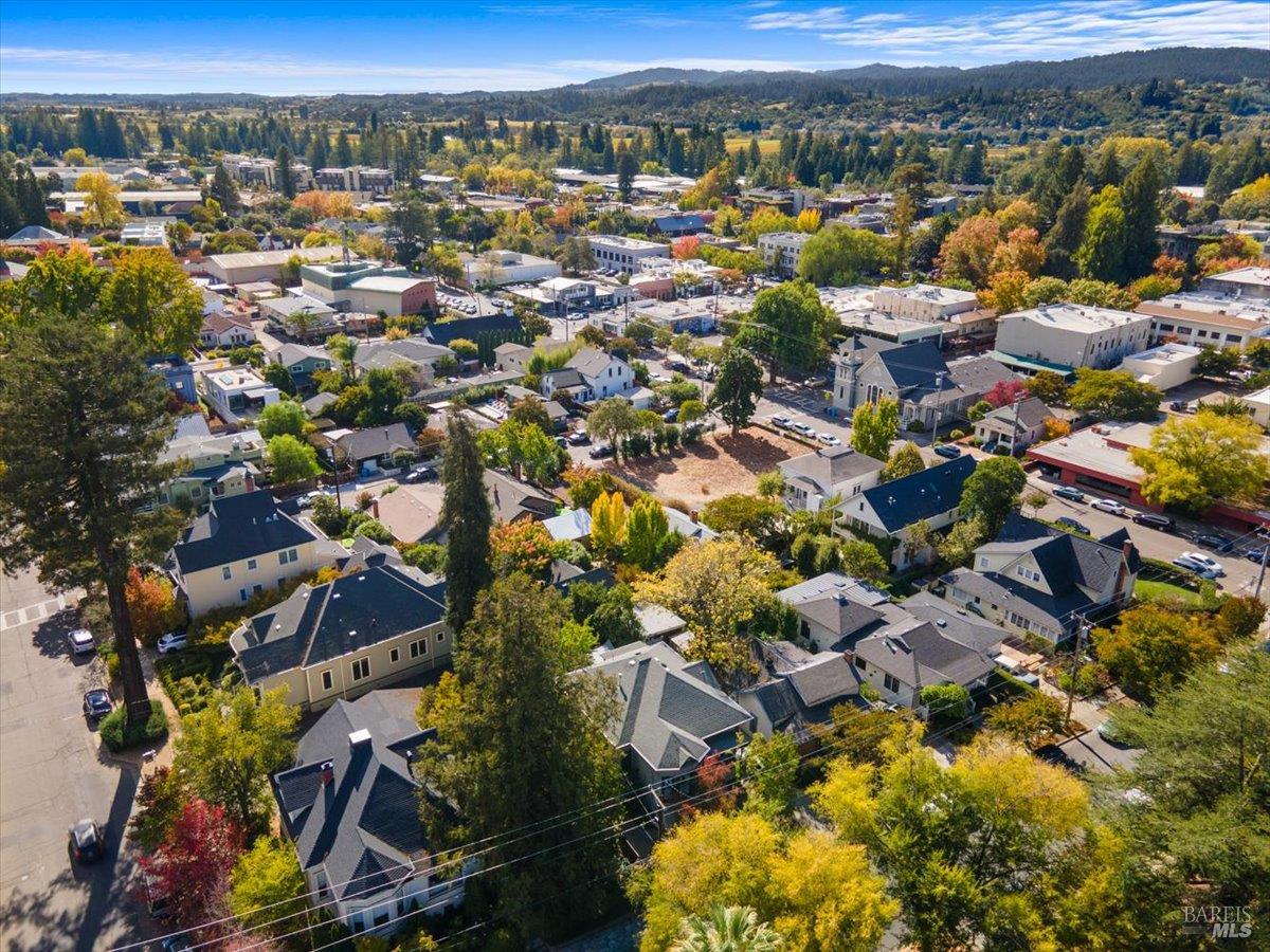 220 North Street Healdsburg CA 95448