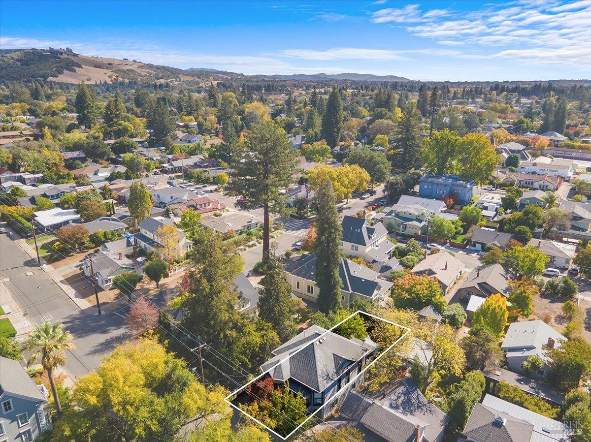 220 North Street Healdsburg CA 95448