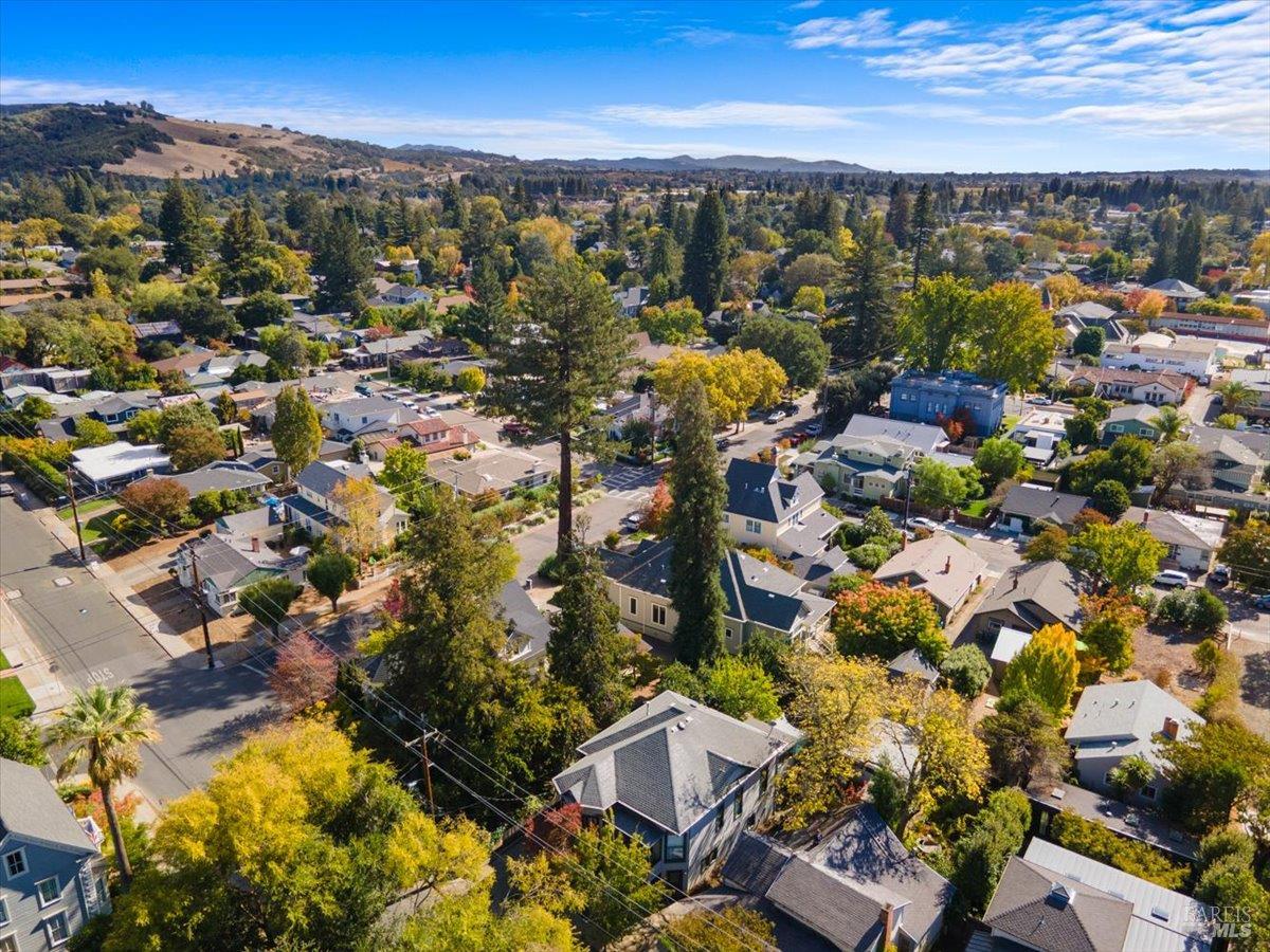 220 North Street Healdsburg CA 95448