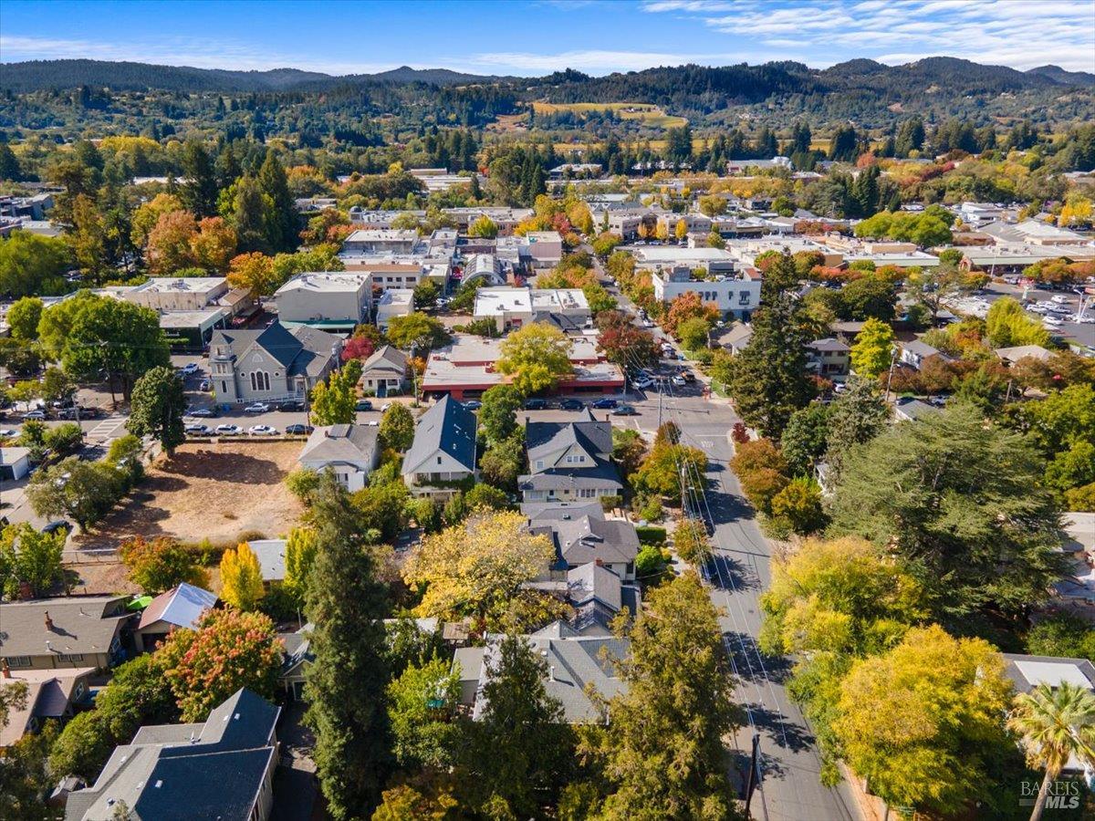 220 North Street Healdsburg CA 95448
