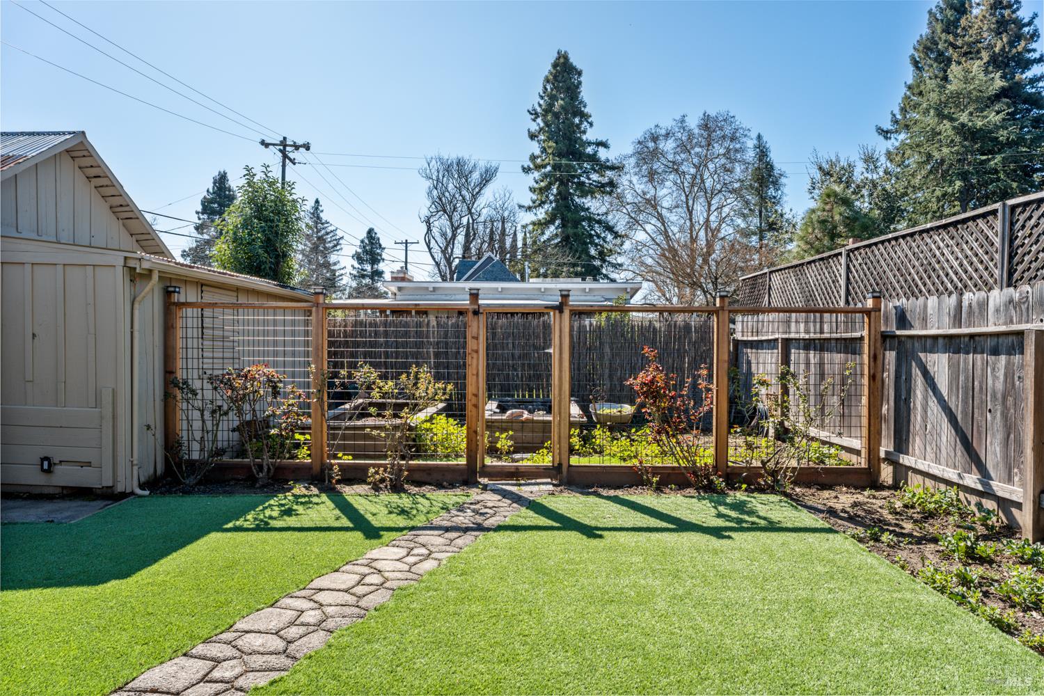 221 Ford Street Ukiah CA 95482