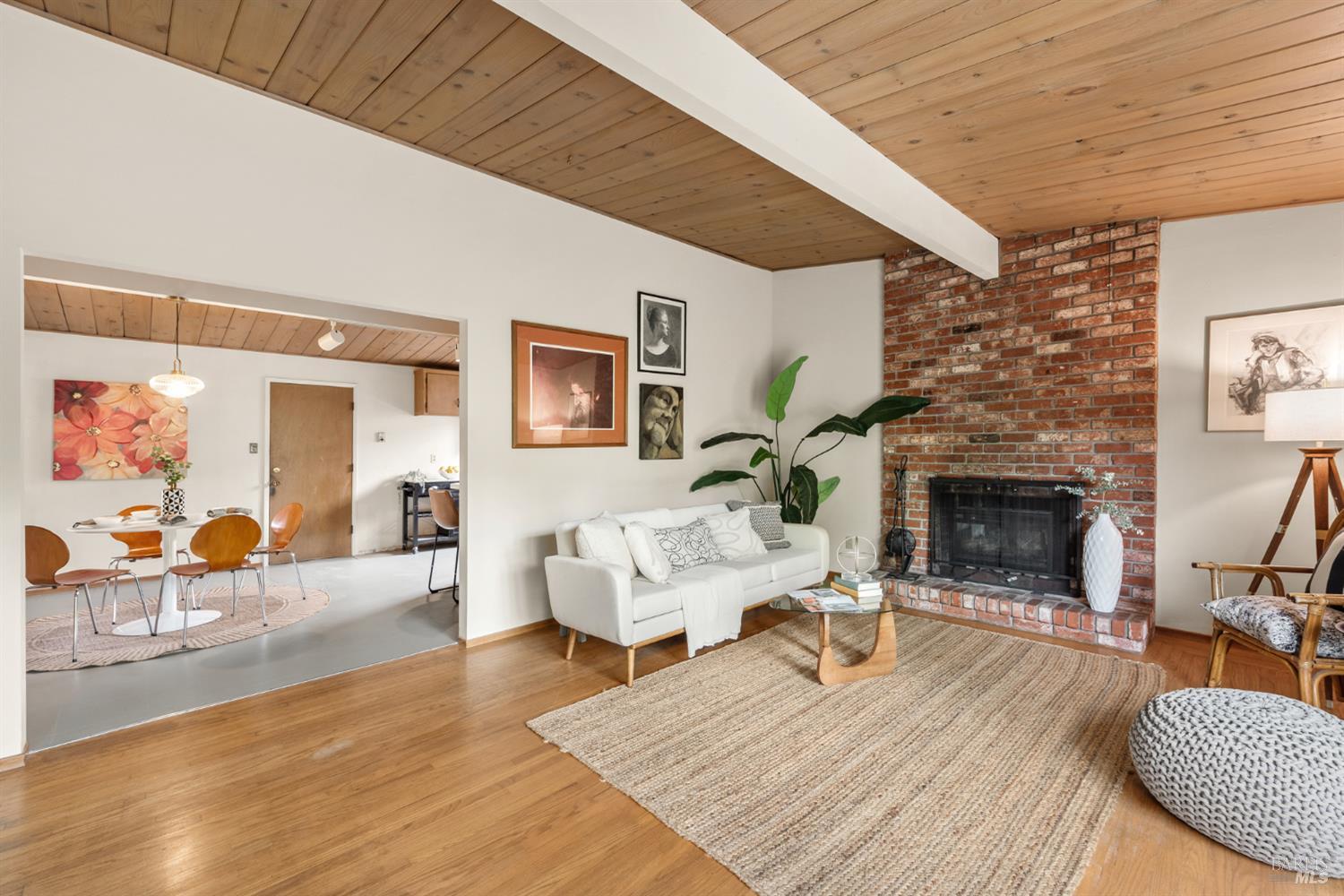 3828 Little Rock Avenue Santa Rosa CA 95405
