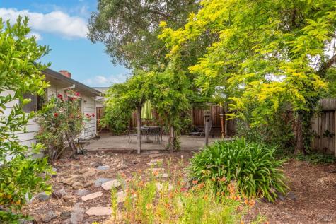 3828 Little Rock Avenue Santa Rosa CA 95405