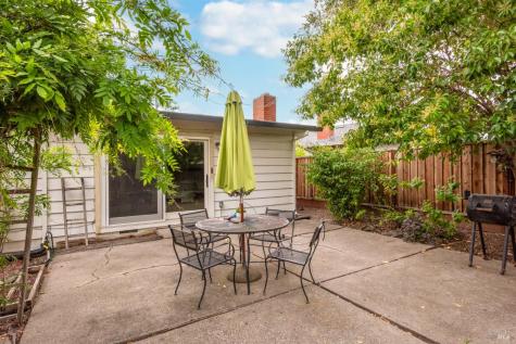 3828 Little Rock Avenue Santa Rosa CA 95405