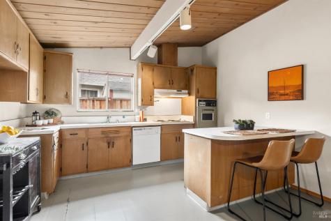 3828 Little Rock Avenue Santa Rosa CA 95405