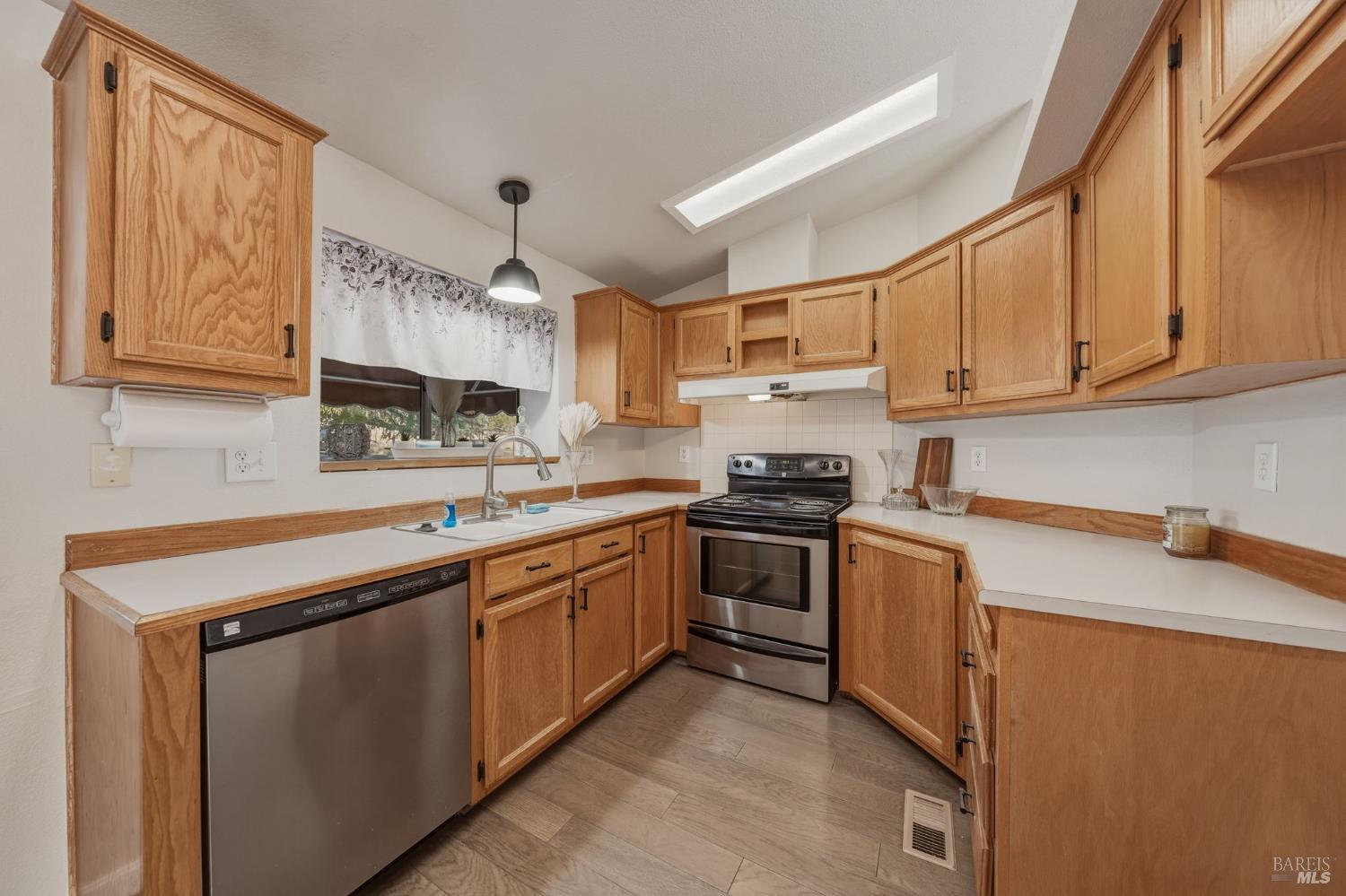 4430 Oak Avenue Lakeport CA 95453