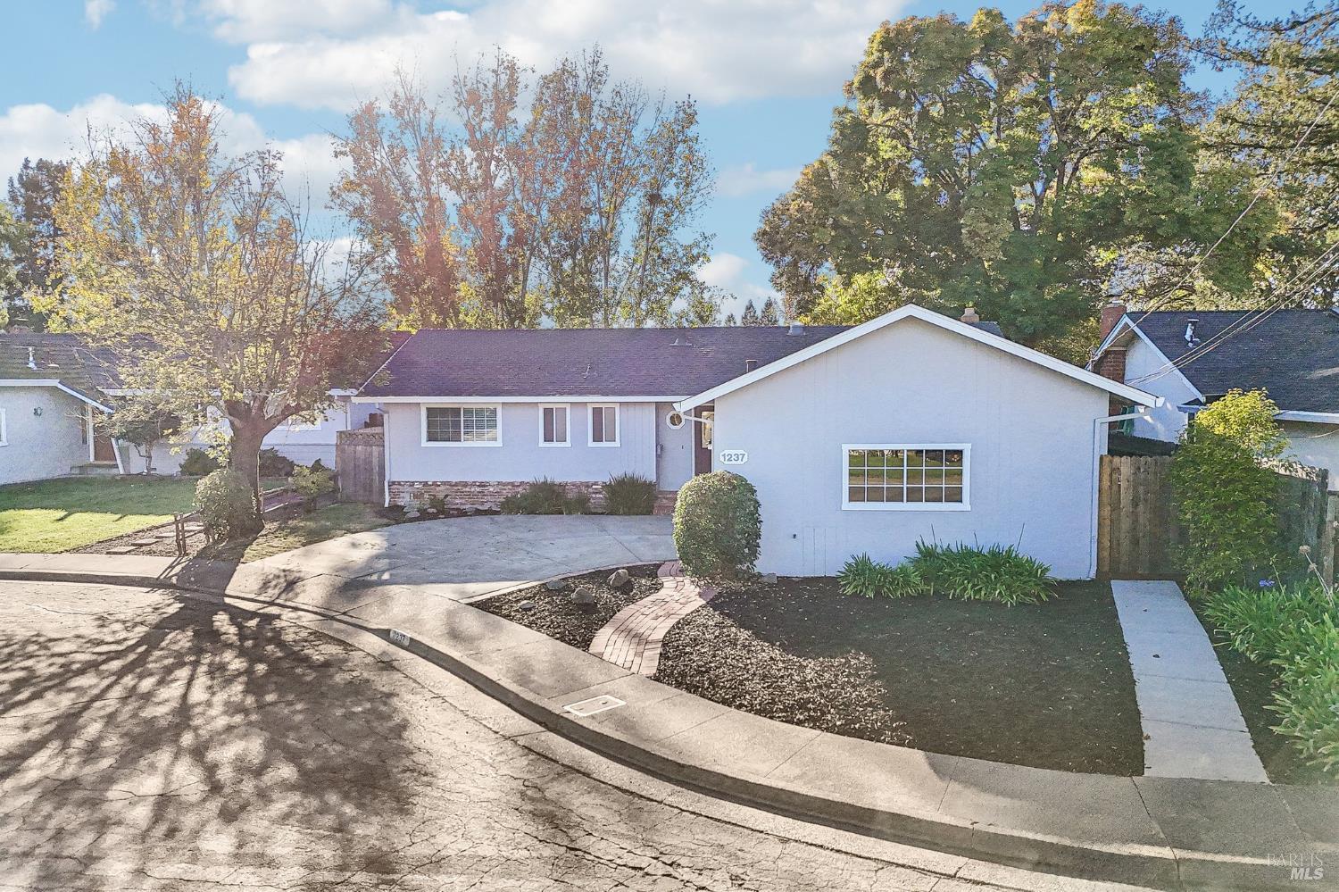 1237 Kodiak Court Santa Rosa CA 95405