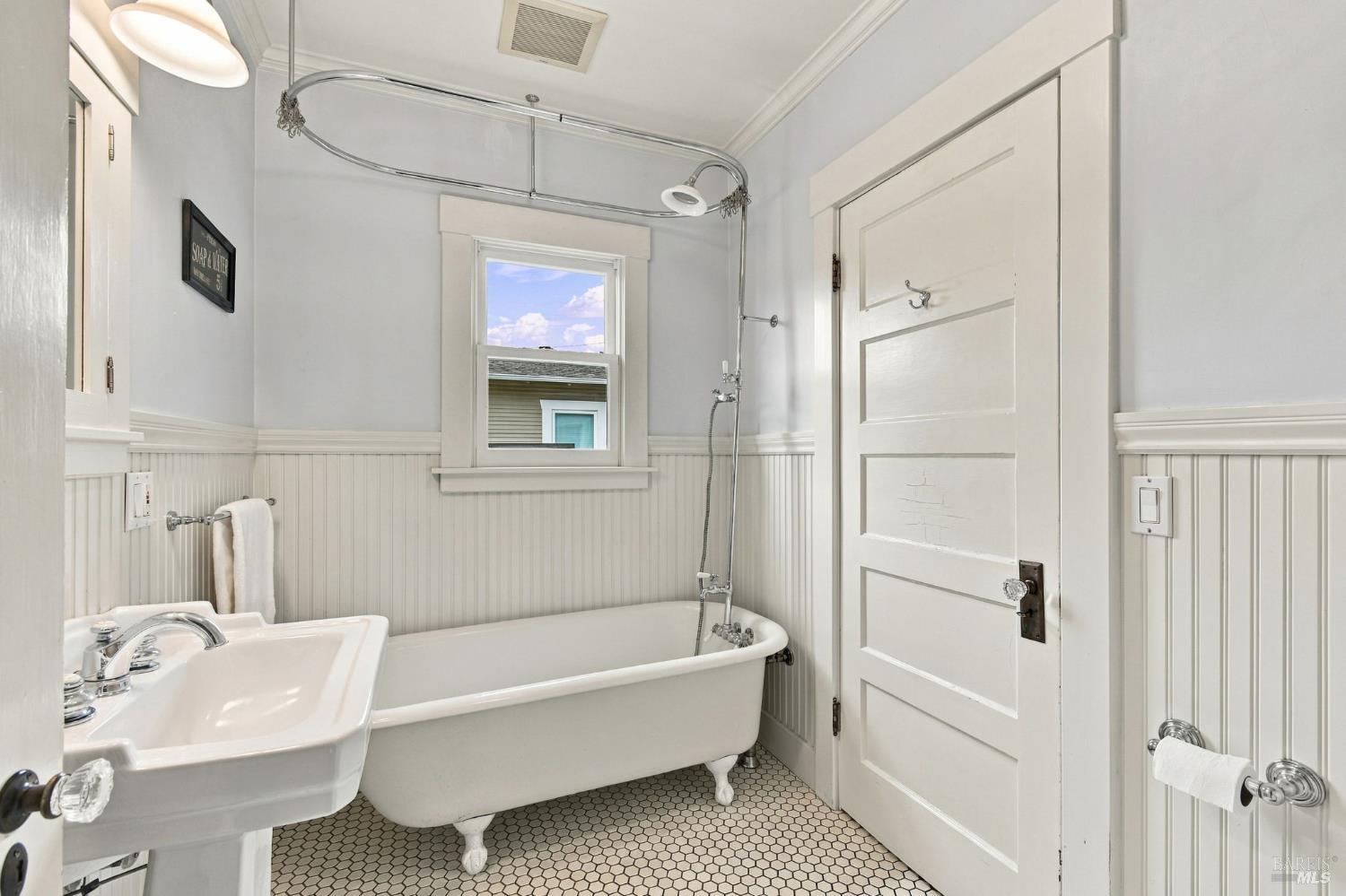 637 Wright Street Santa Rosa CA 95404