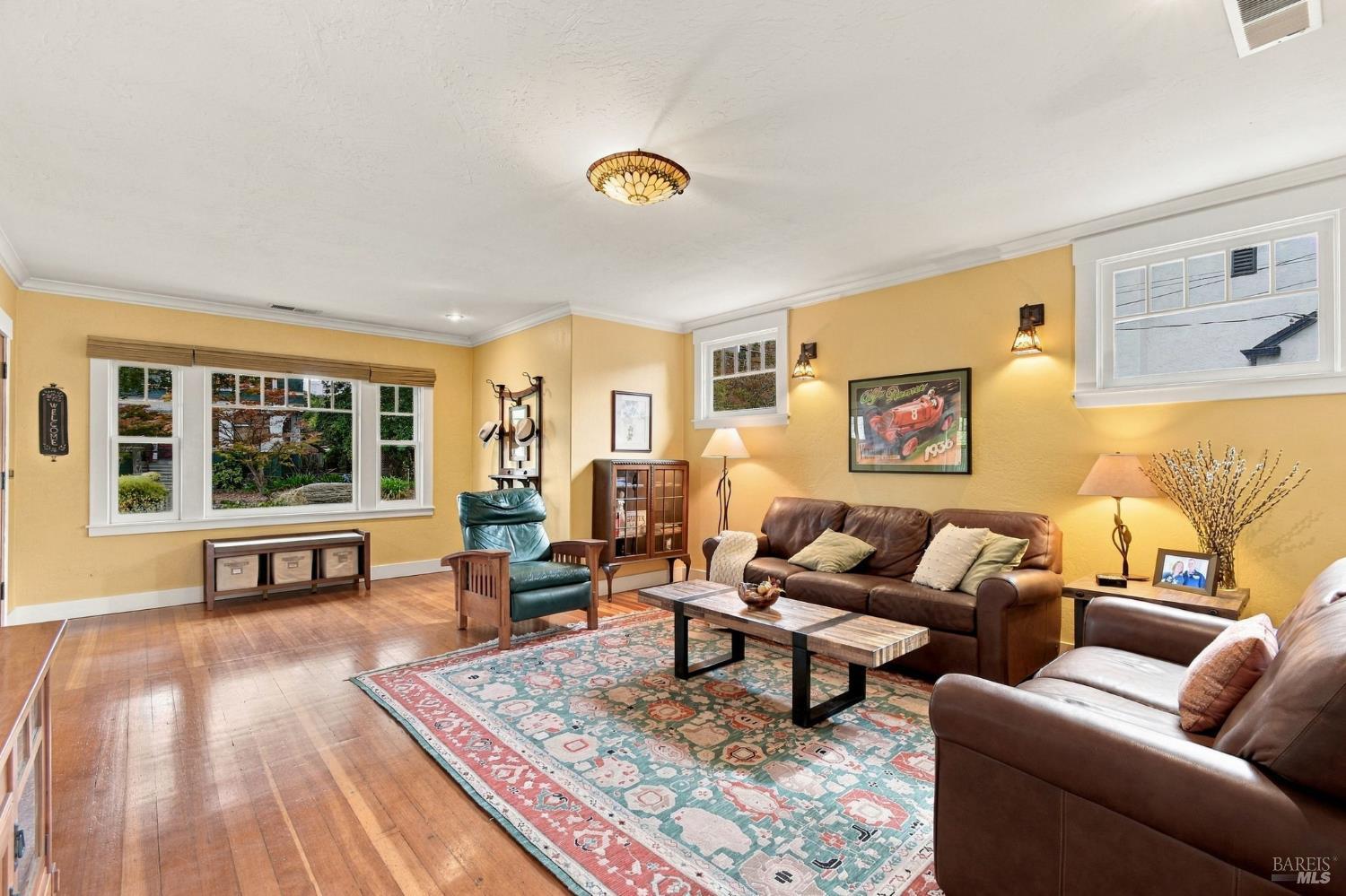 637 Wright Street Santa Rosa CA 95404