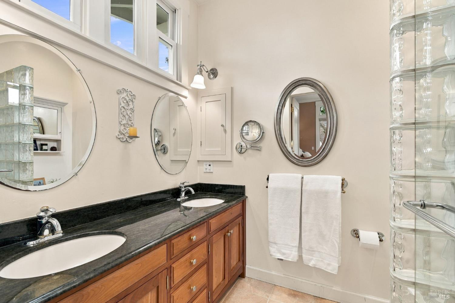637 Wright Street Santa Rosa CA 95404