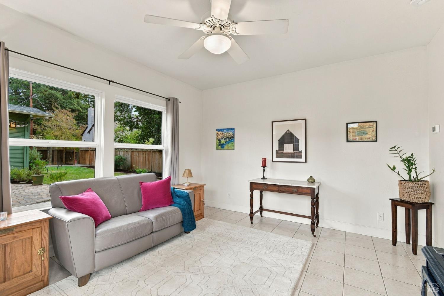 637 Wright Street Santa Rosa CA 95404
