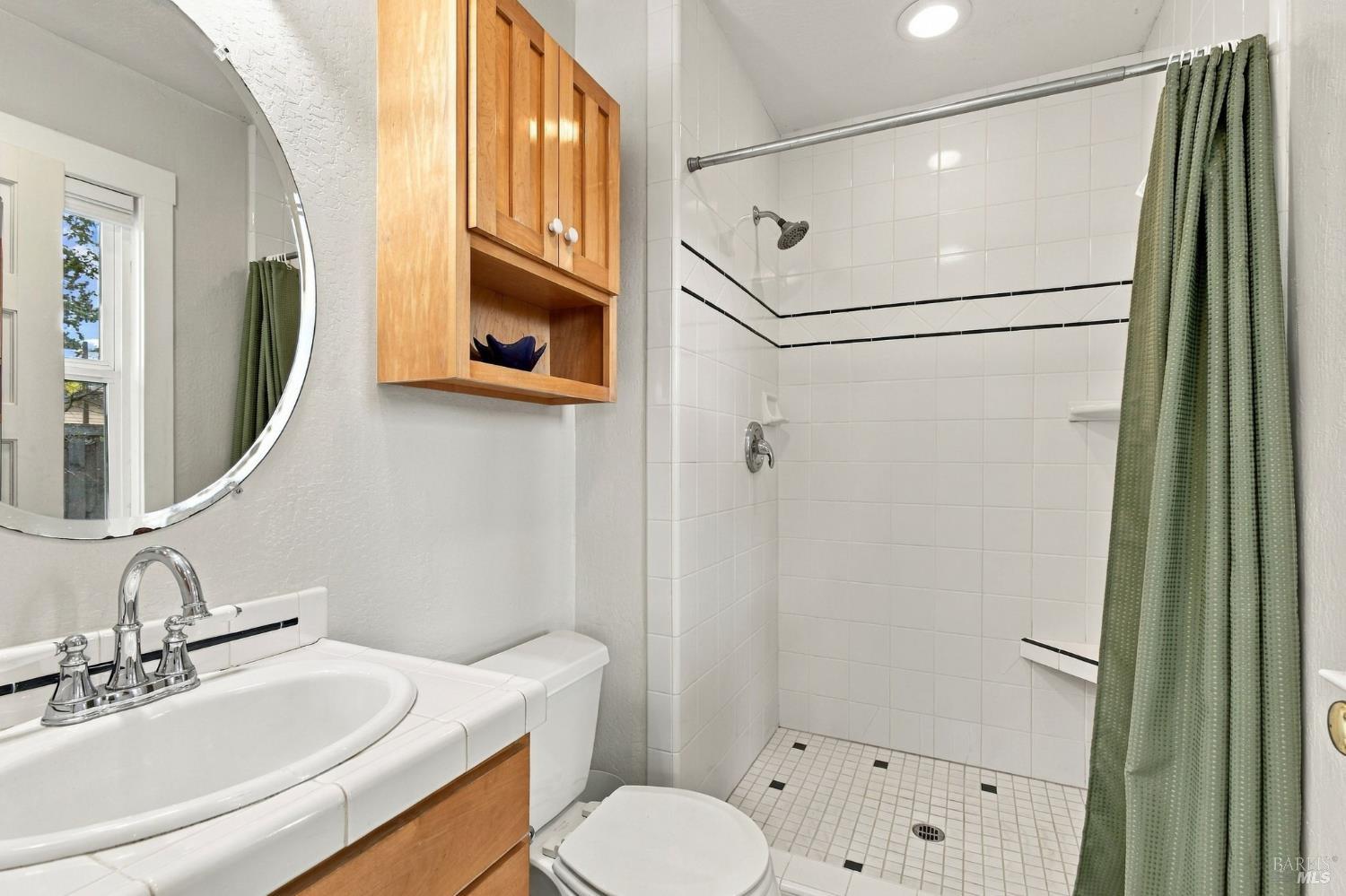 637 Wright Street Santa Rosa CA 95404