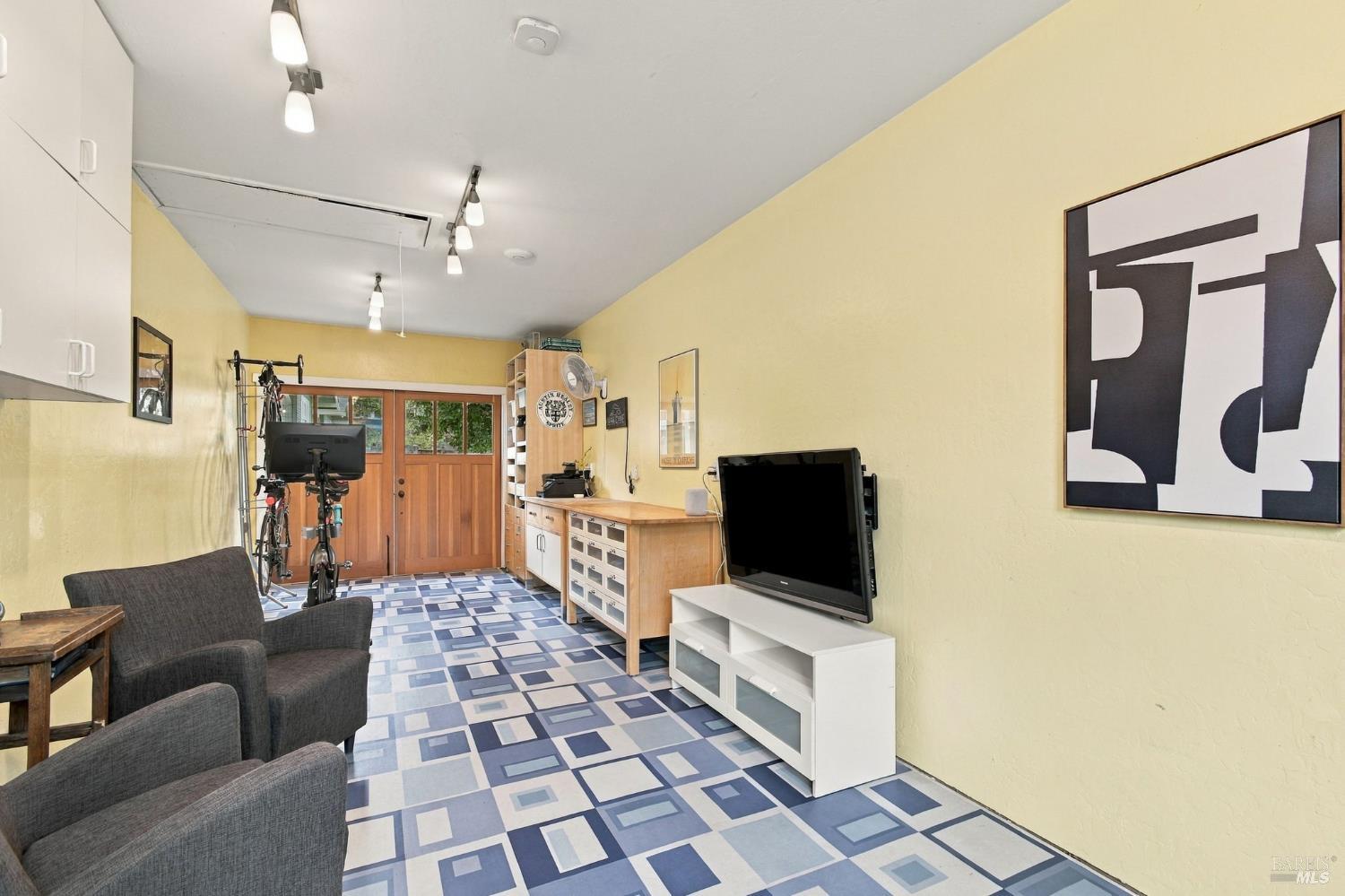 637 Wright Street Santa Rosa CA 95404