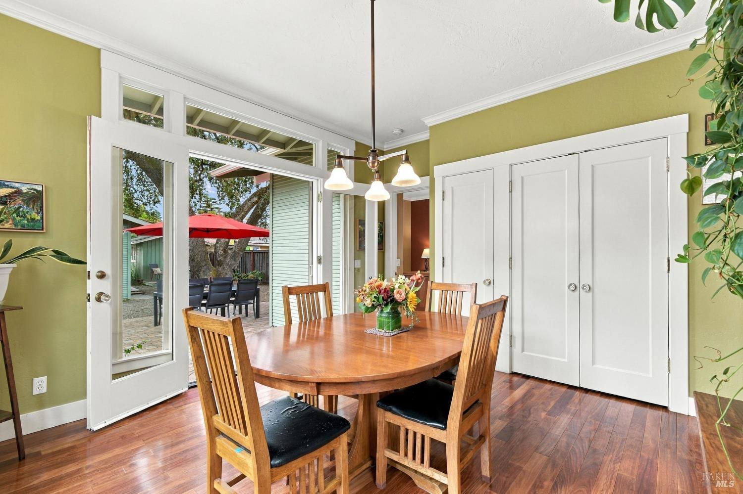 637 Wright Street Santa Rosa CA 95404