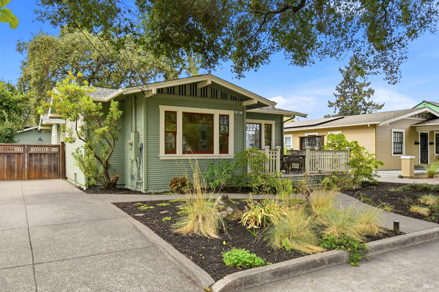 637 Wright Street Santa Rosa CA 95404