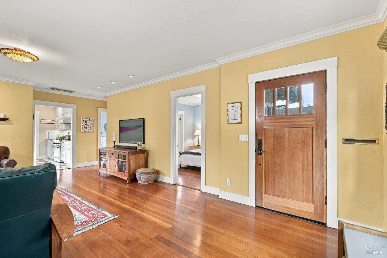637 Wright Street Santa Rosa CA 95404